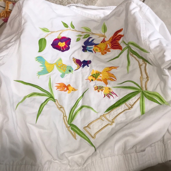 Embroidery white jean jacket one of a kind ! - Picture 8 of 9